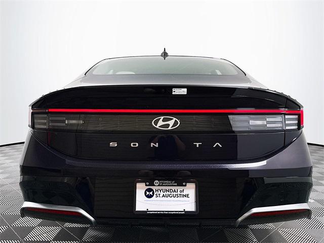 2025 Hyundai Sonata SEL photo 4