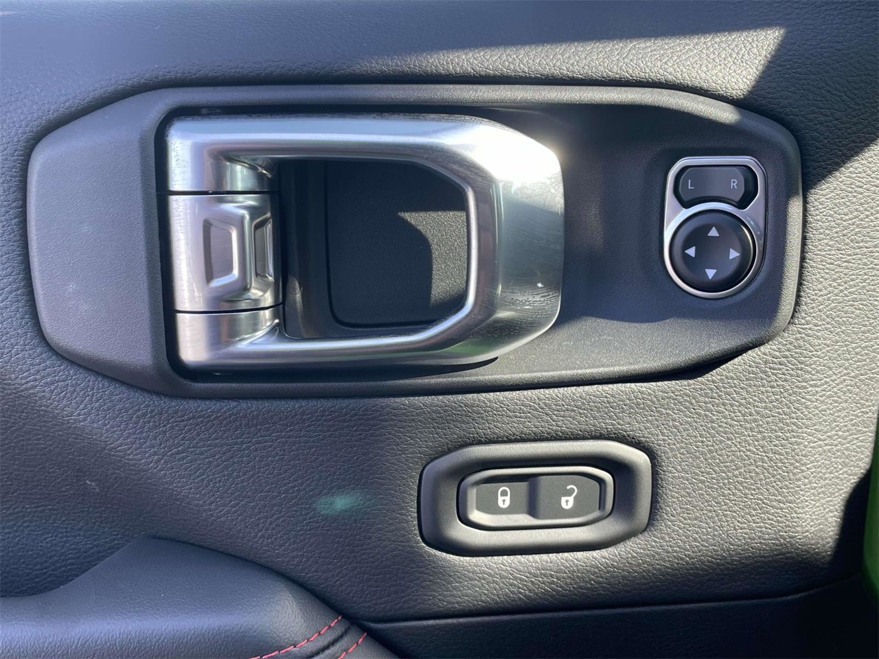 2025 Jeep Wrangler Rubicon photo 20