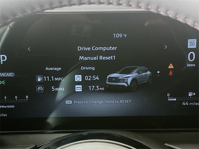 2025 Nissan Kicks SR photo 2