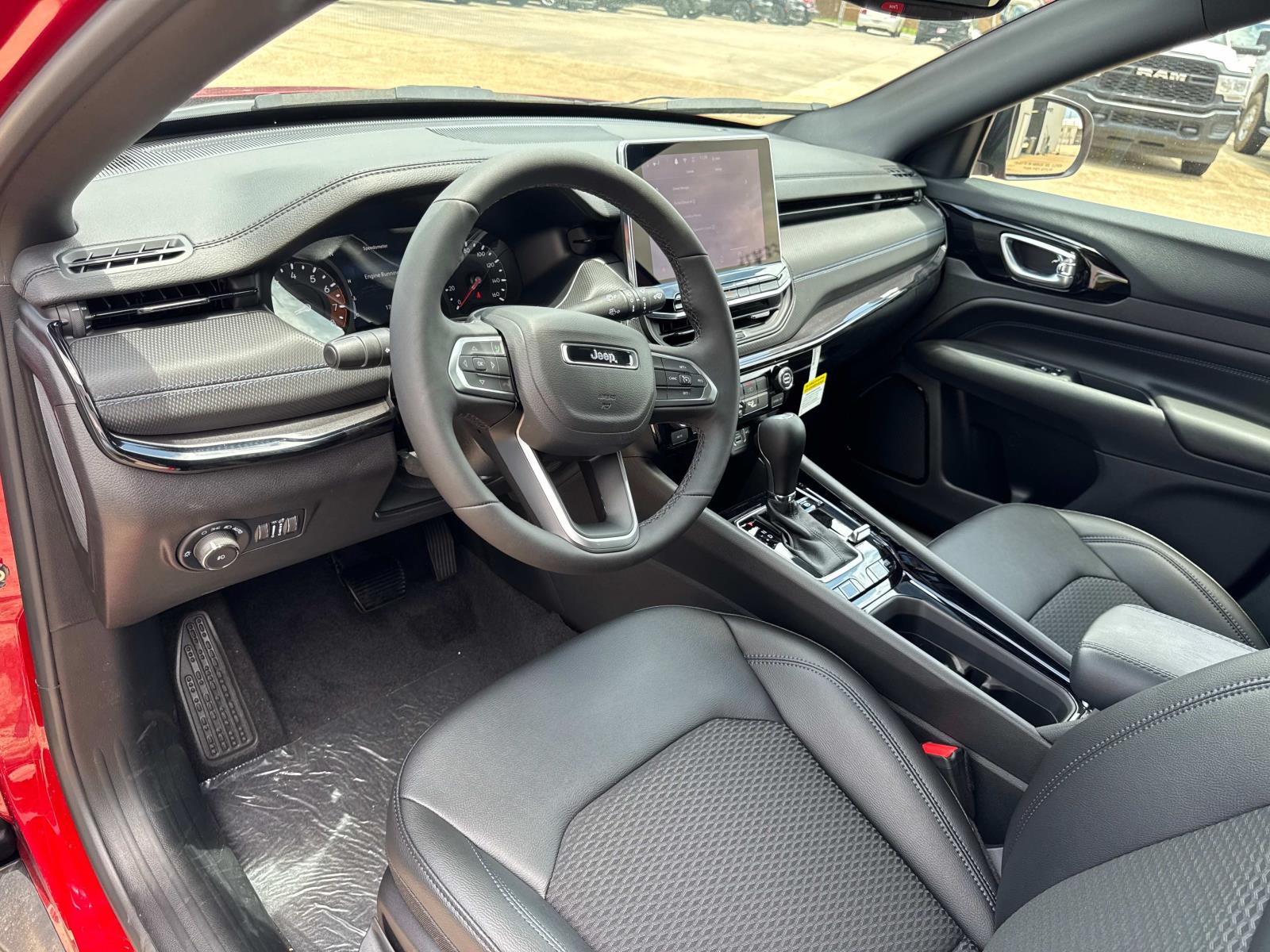 2025 Jeep Compass Latitude photo 8