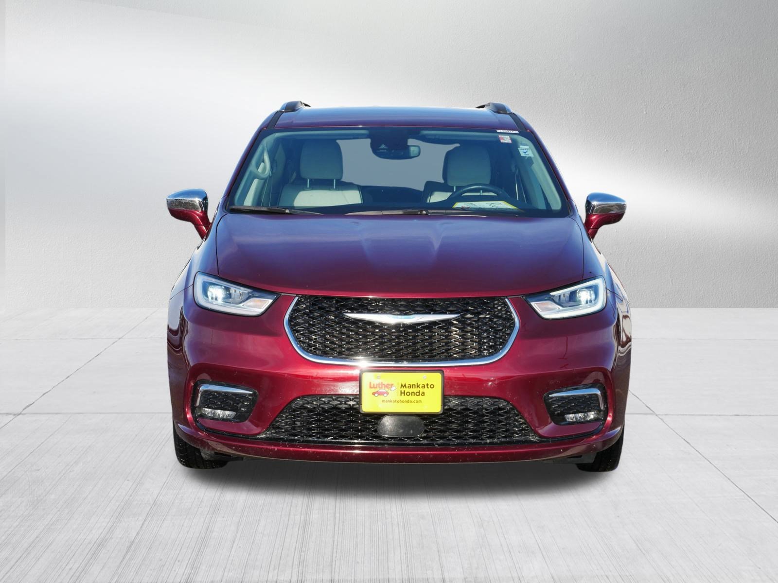 Used 2021 Chrysler Pacifica Hybrid Limited with VIN 2C4RC1S71MR562645 for sale in Mankato, Minnesota