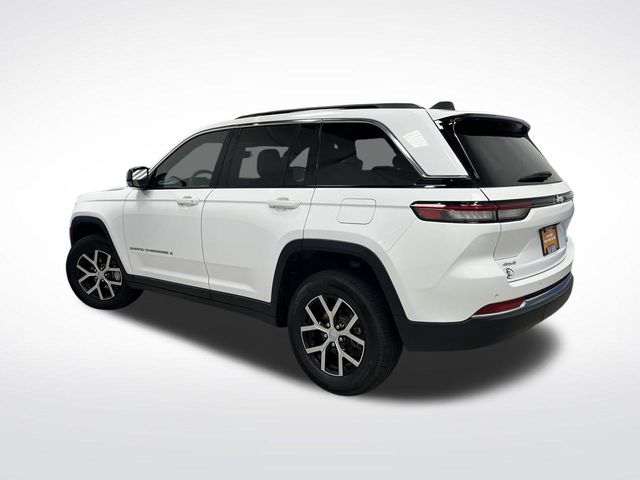 2024 Jeep Grand Cherokee Limited photo 2