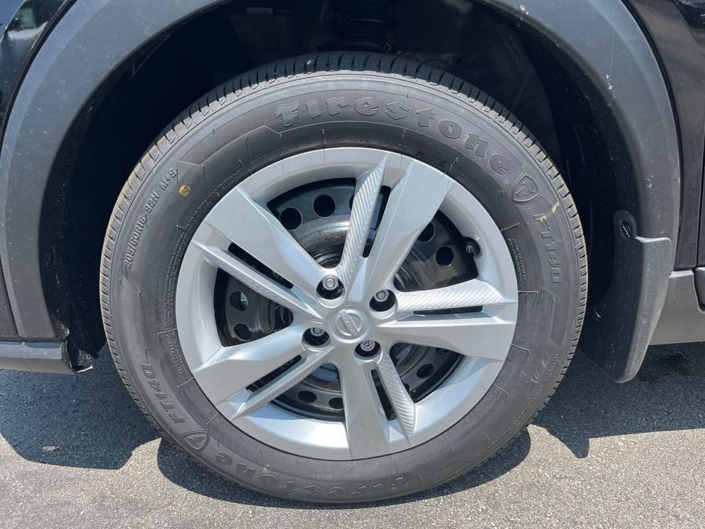 2025 Nissan Kicks Play S photo 3