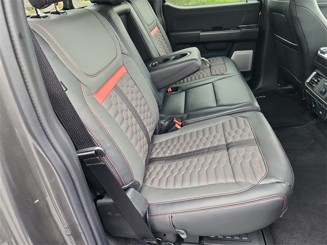 2025 Ford F-150 Lariat photo 18