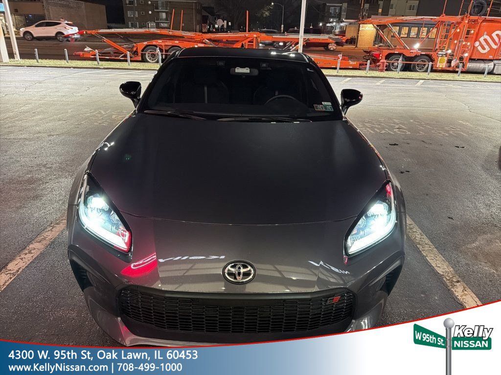 2025 Toyota GR86 Premium's photo