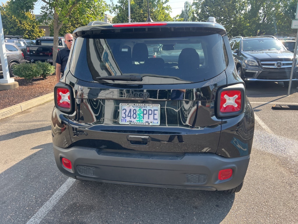 2023 Jeep Renegade Altitude photo 2