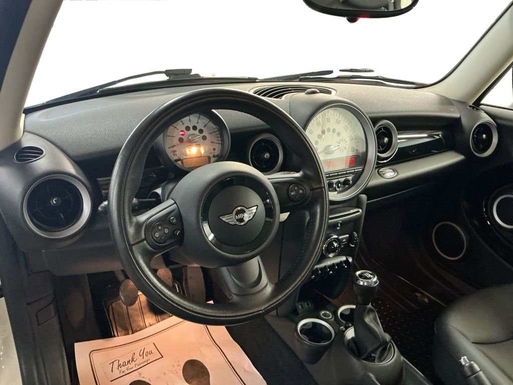 2013 Mini Clubman Base photo 9