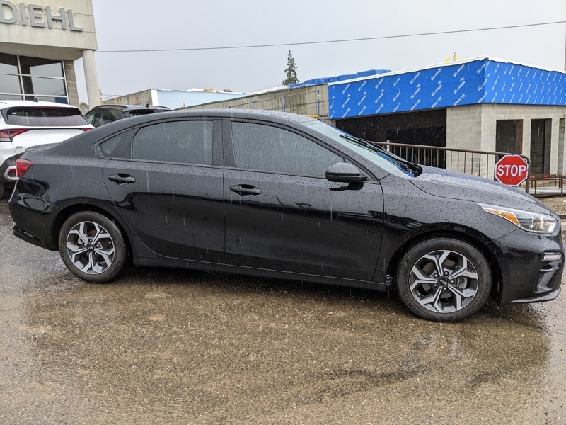 2021 Kia Forte LXS photo 2