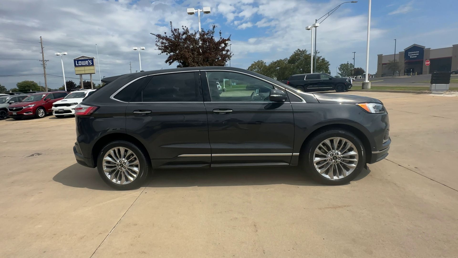 2021 Ford Edge Titanium photo 8