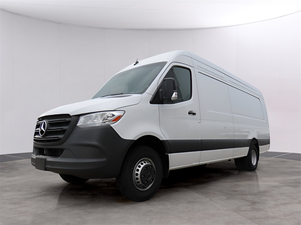 Used 2024 Mercedes-Benz Sprinter Cargo Van Base with VIN W1Y8ND3YXRT178664 for sale in Kansas City