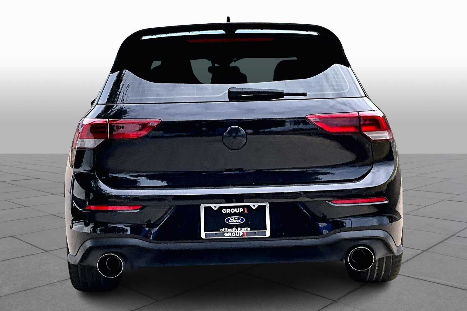 2024 Volkswagen Golf GTI 380 S photo 5