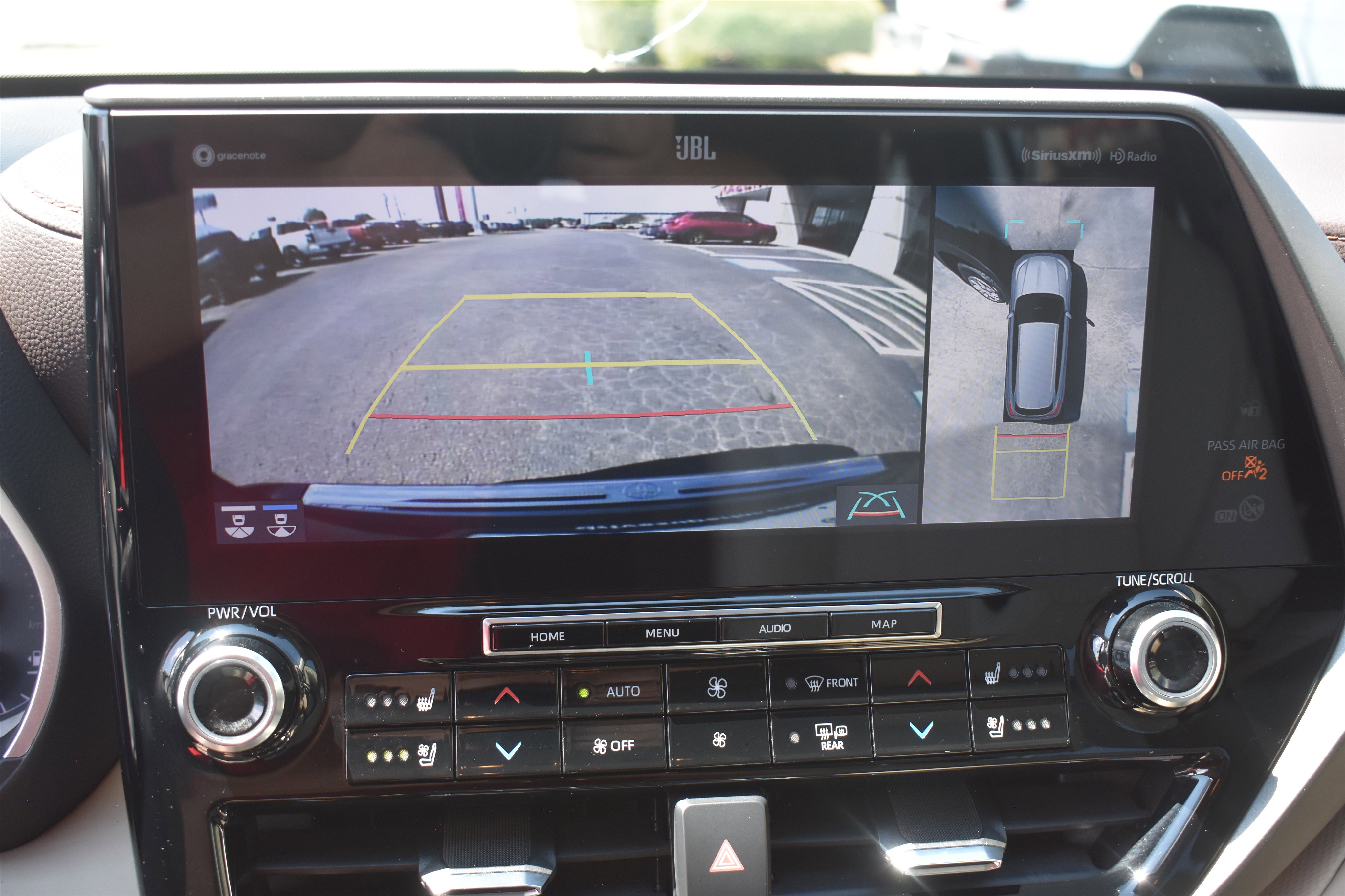 2022 Toyota Highlander Limited photo 15