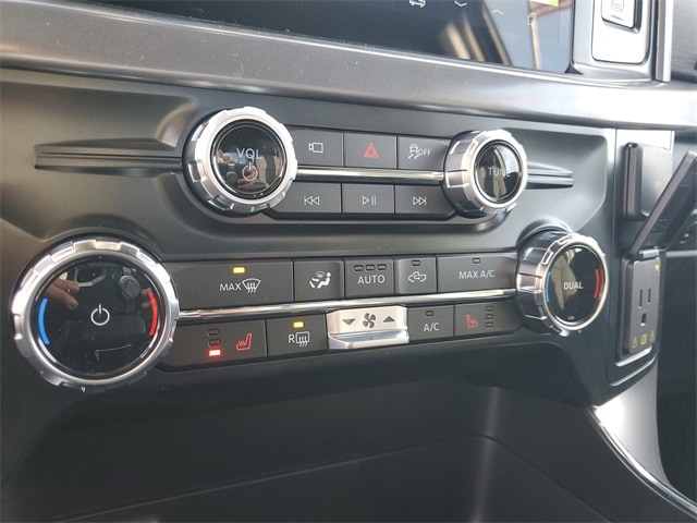 2025 Ford F-150 XLT photo 19