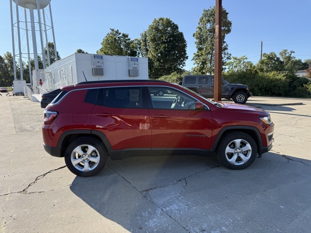 2021 Jeep Compass Latitude photo 3