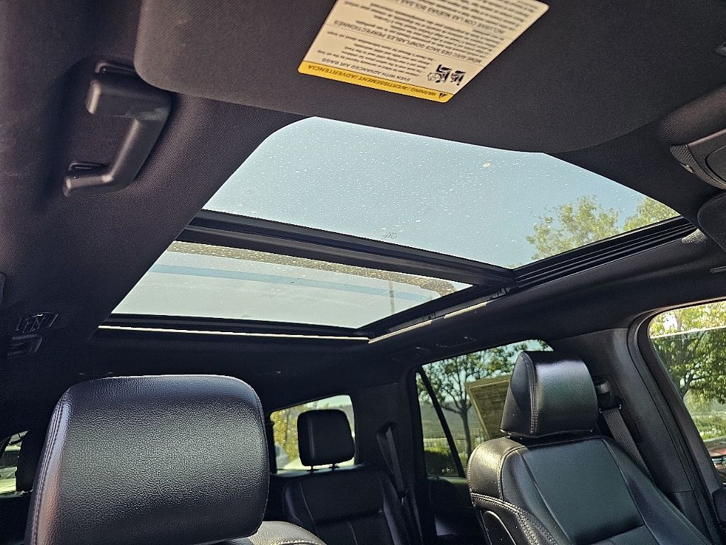 2021 Ford Expedition MAX XLT photo 2