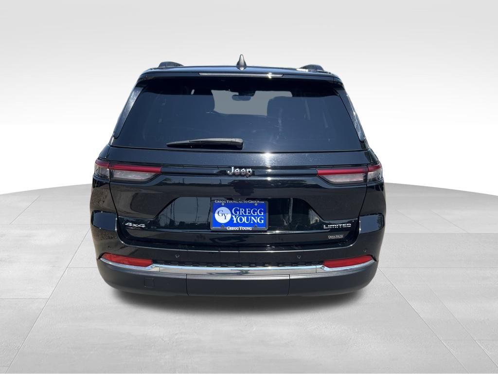 2023 Jeep Grand Cherokee Limited photo 3