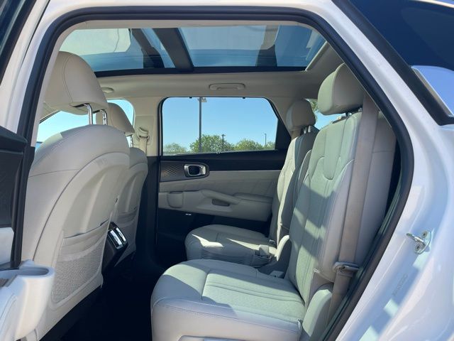 2023 Kia Sorento Plug-In Hybrid SX Prestige photo 9