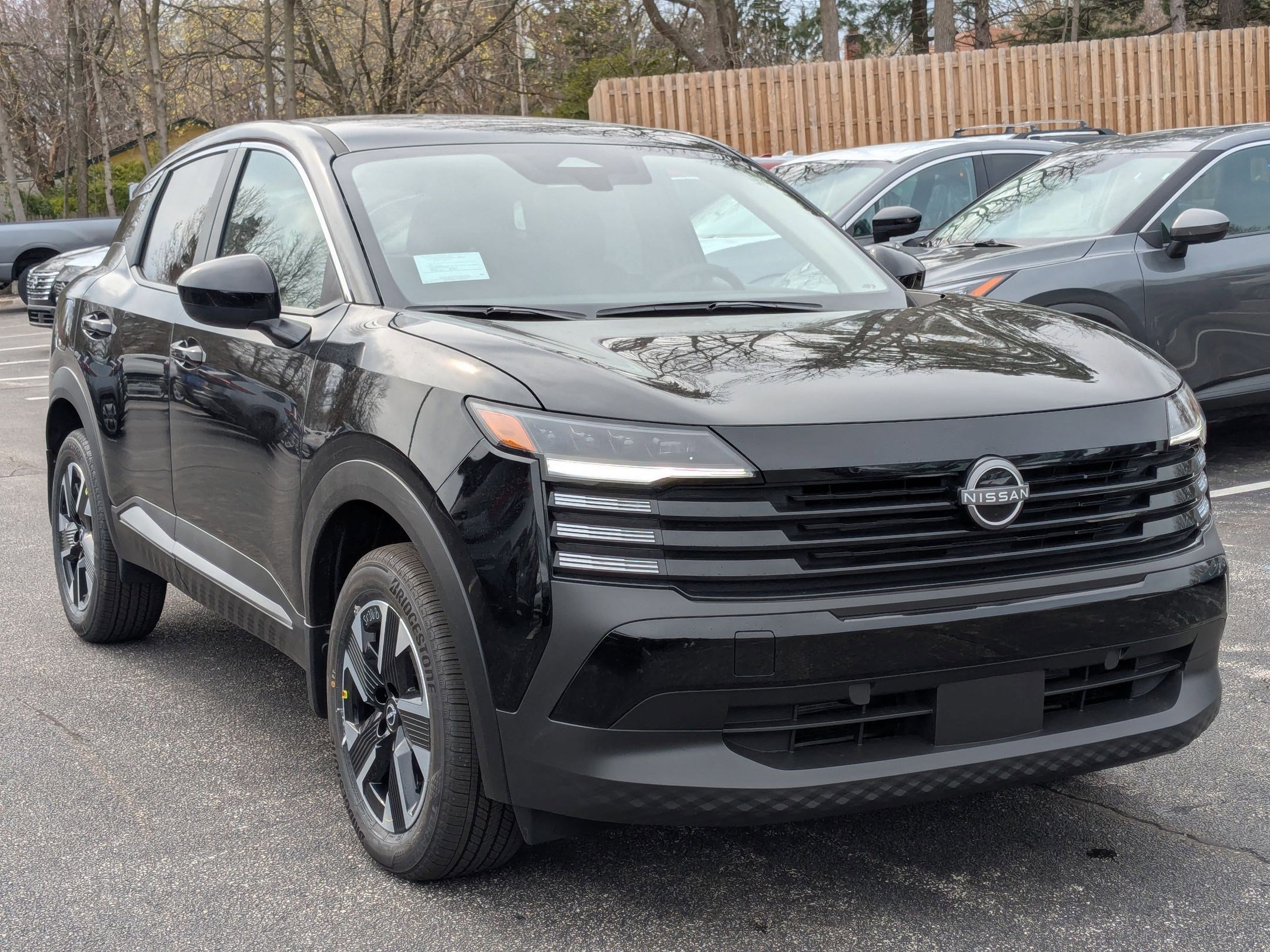 2025 Nissan Kicks SV photo 6