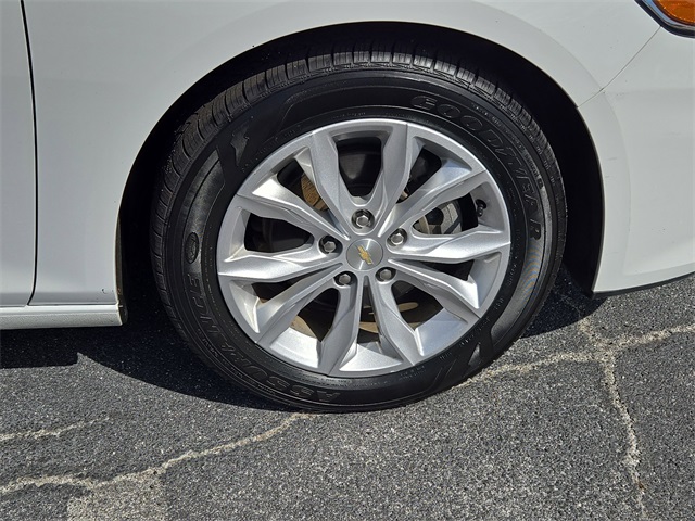 2023 Chevrolet Malibu 1LT photo 6
