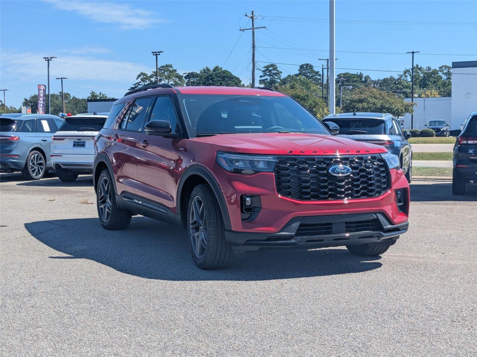 2025 Ford Explorer ST-Line photo 3