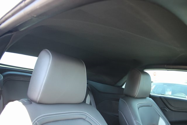 2016 Chevrolet Camaro 2LT photo 29