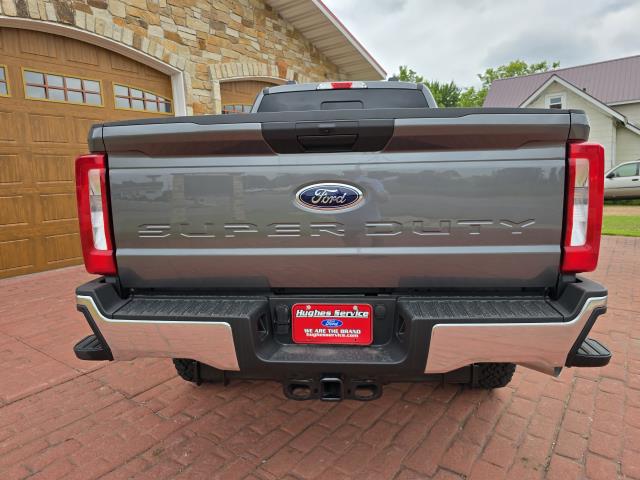 2025 Ford F-350 XLT photo 4