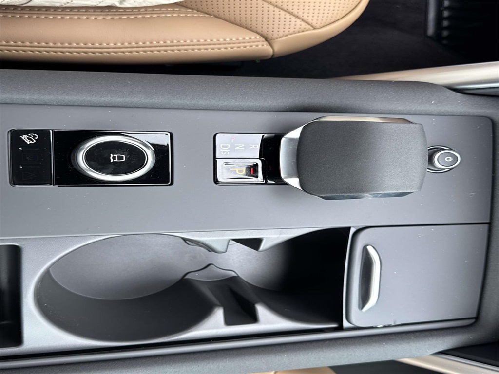 2025 Land Rover Discovery SE photo 26