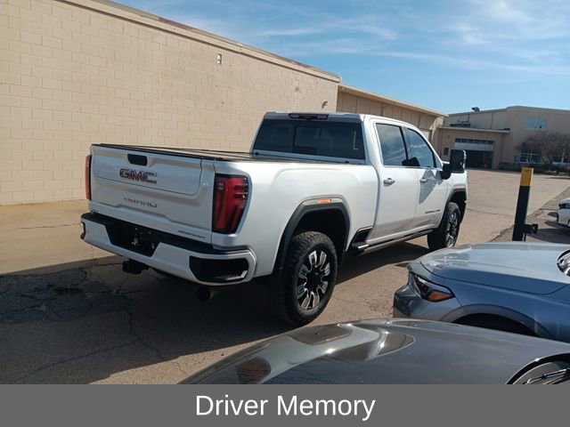 2025 Gmc Sierra 2500 HD Denali photo 3