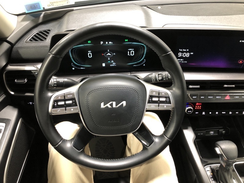 2023 Kia Telluride LX photo 24