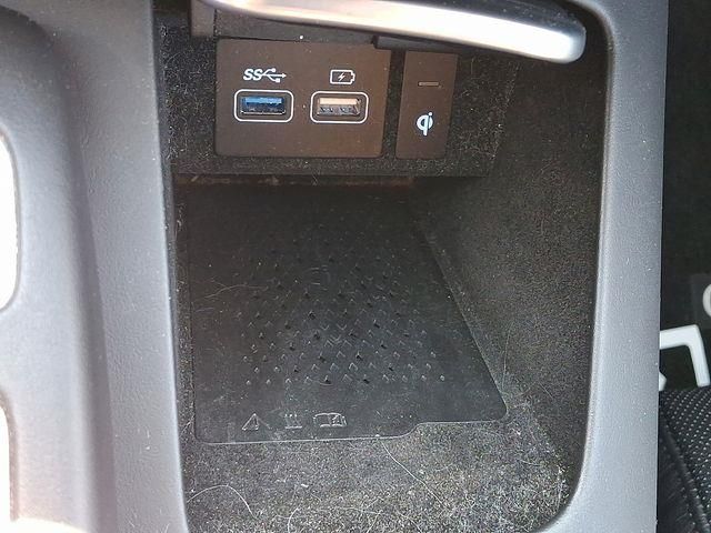 2022 Genesis GV70 2.5T Advanced photo 24