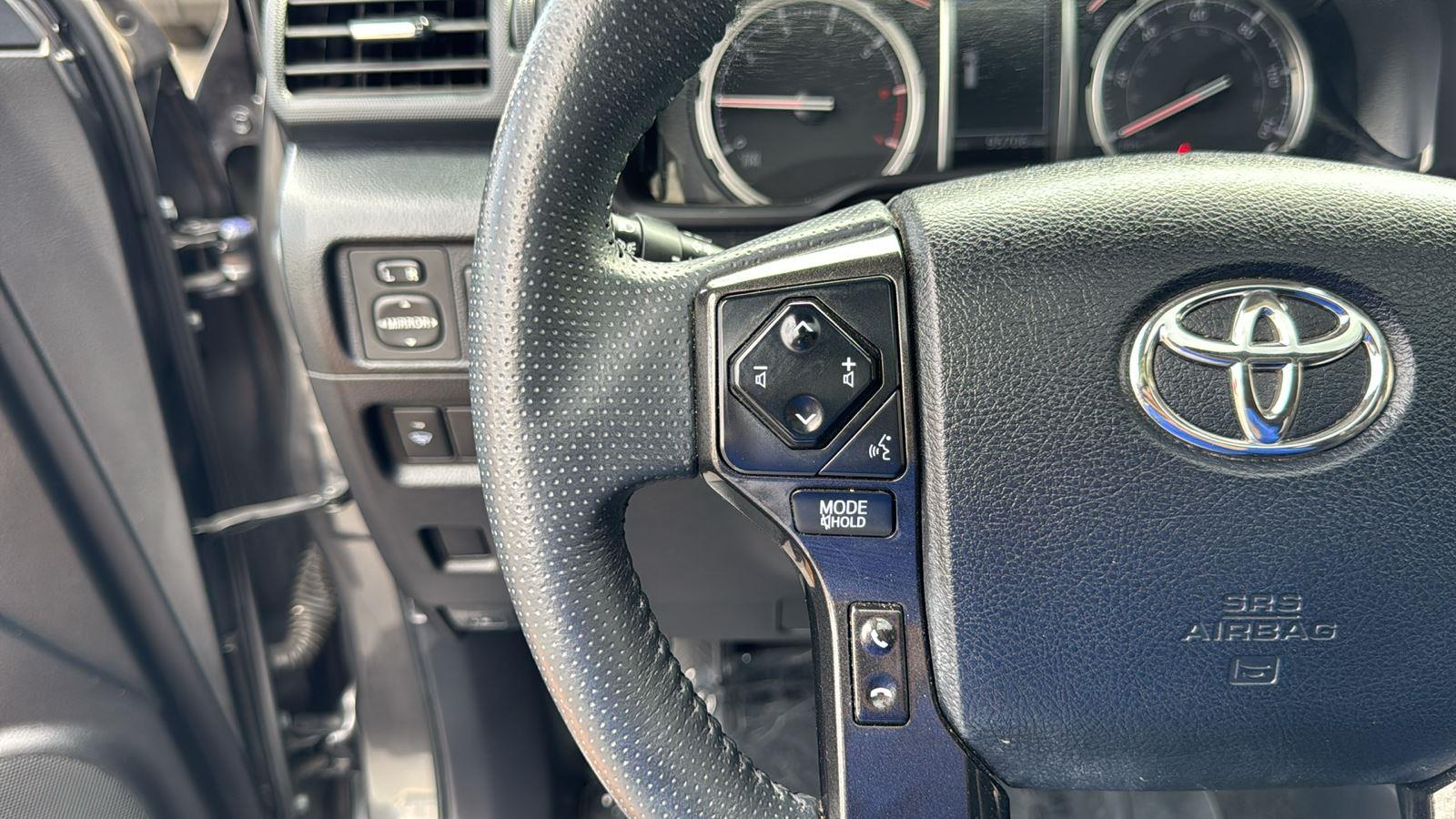 2020 Toyota 4Runner TRD photo 14