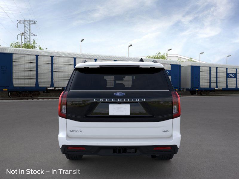 2025 Ford Expedition MAX photo 3