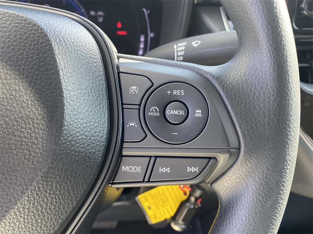 2026 Toyota Corolla LE photo 18