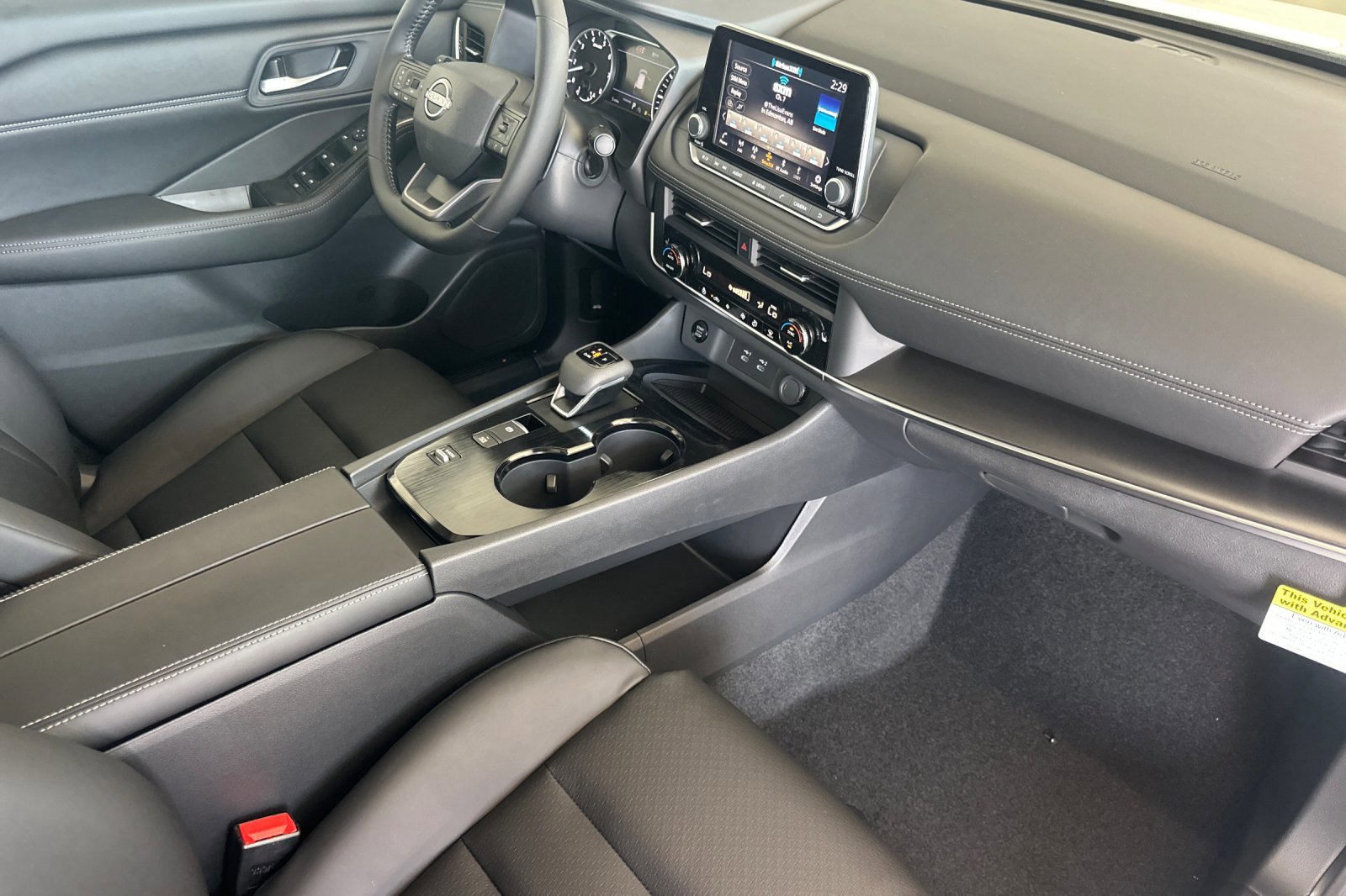 2026 Nissan Rogue SV photo 11