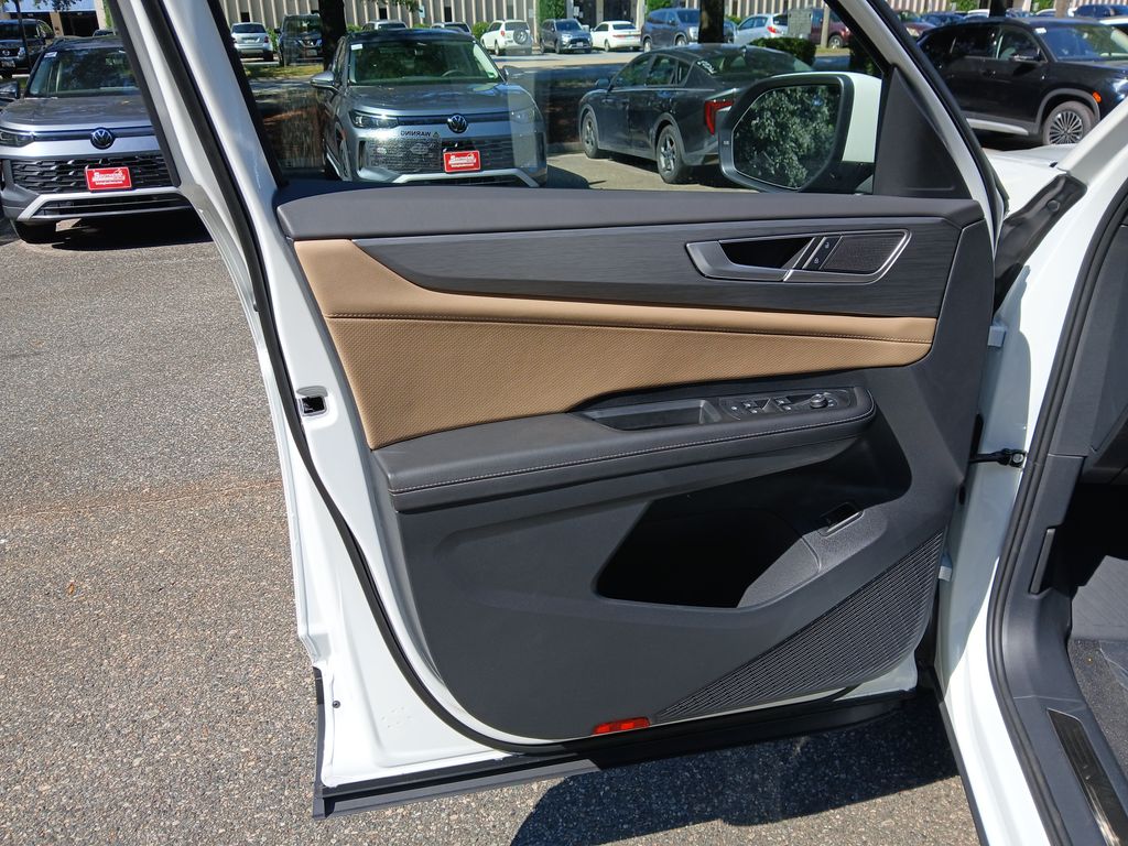 2026 Volkswagen Atlas Cross Sport SE Technology photo 9