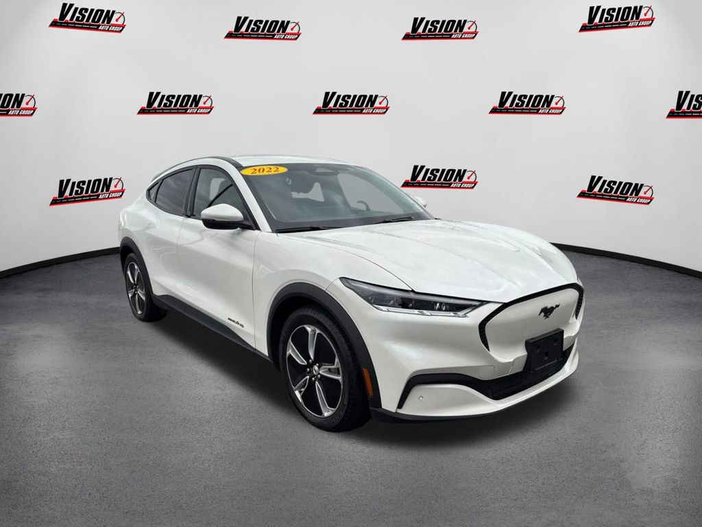 2022 Ford Mustang Mach-E Select photo 3