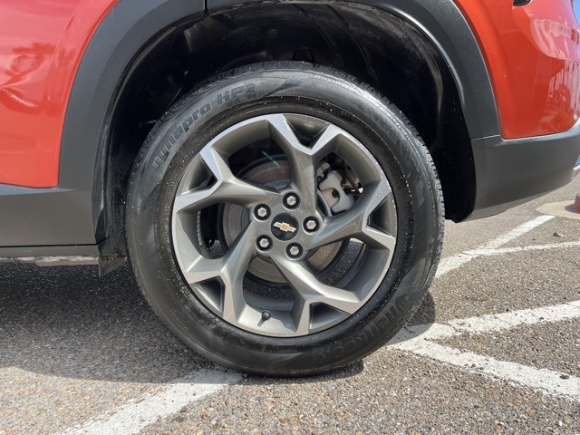2024 Chevrolet Trax LT photo 8