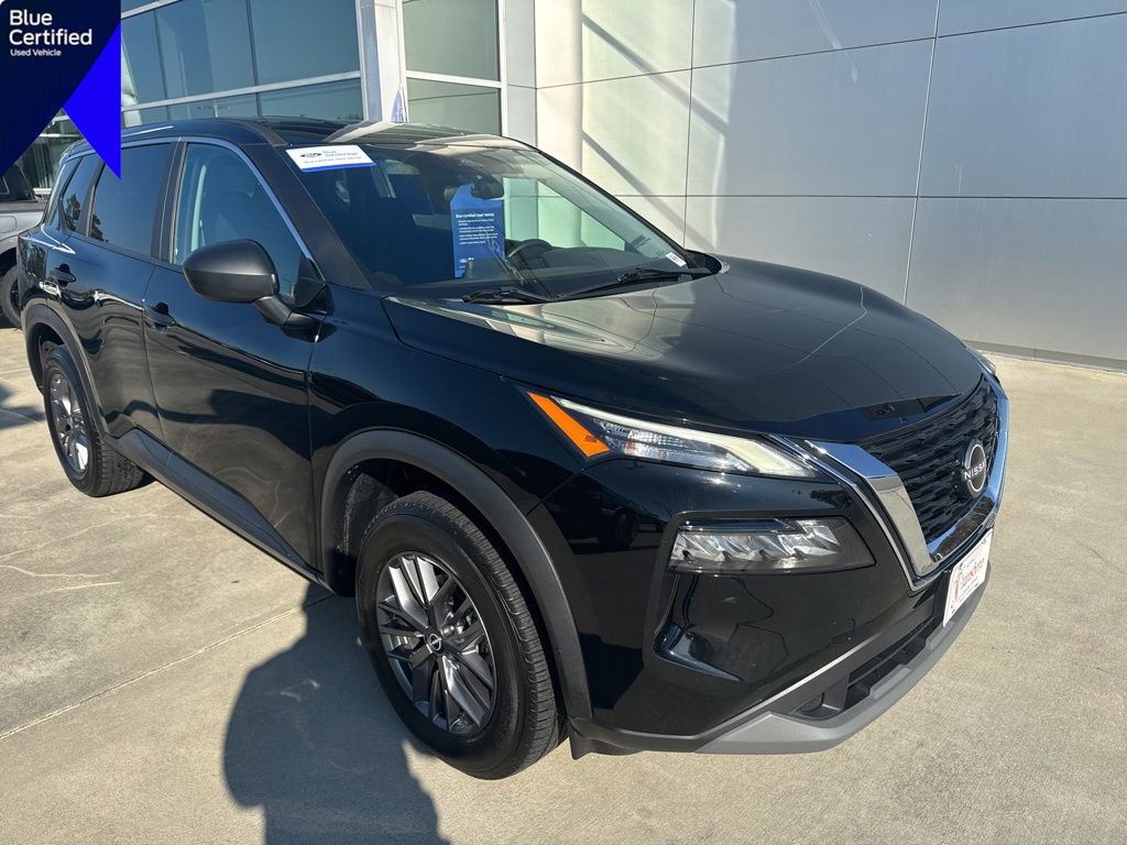 2023 Nissan Rogue S's photo
