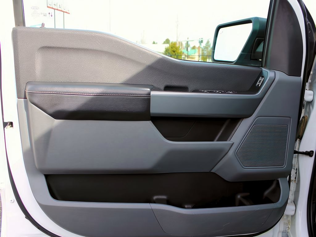 2023 Ford F-150 XLT photo 10