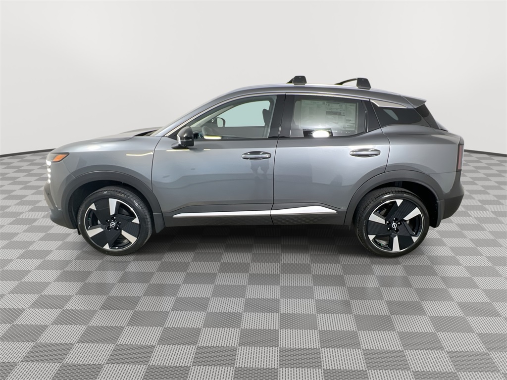 2026 Nissan Kicks SR photo 4
