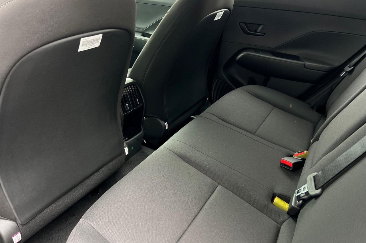 2025 Hyundai Kona SEL photo 13