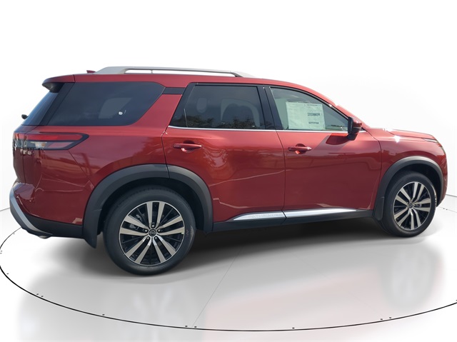 2025 Nissan Pathfinder Platinum photo 4