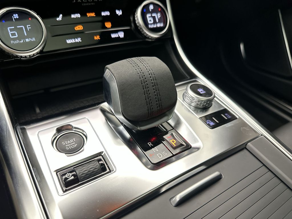 2024 Jaguar XF P300 R-Dynamic SE photo 16