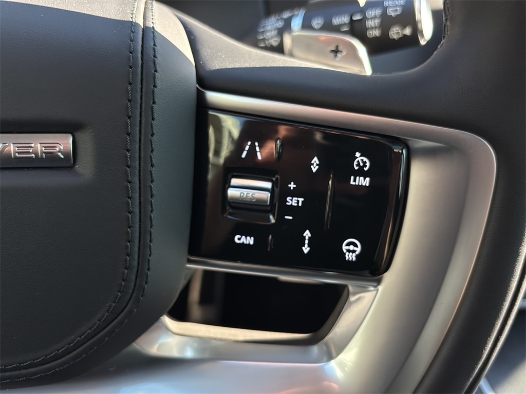 2025 Land Rover Range Rover SE photo 20