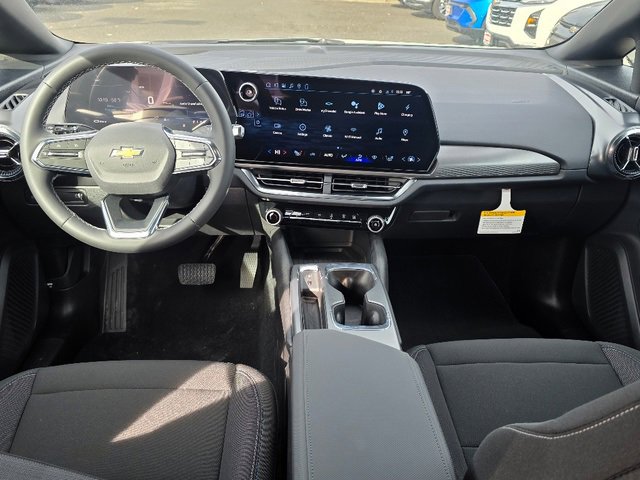 2026 Chevrolet Equinox EV 1LT photo 2