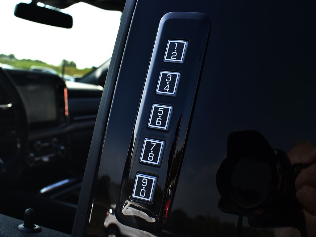 2026 Ford F-350 Lariat photo 17