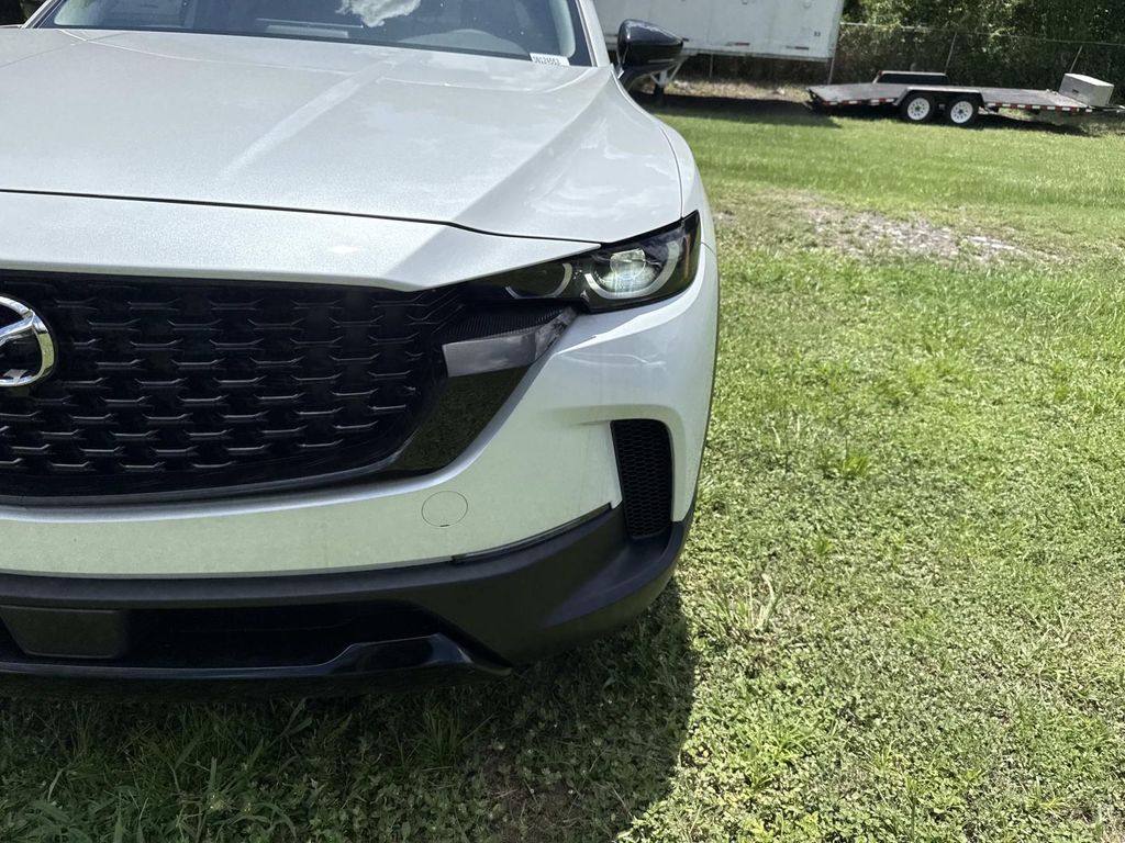 2025 Mazda CX-50 Premium photo 9