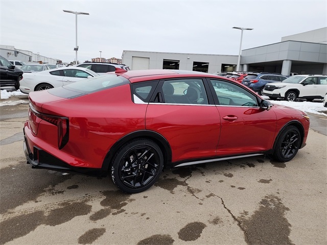 2025 Kia K4 GT-Line Turbo photo 2