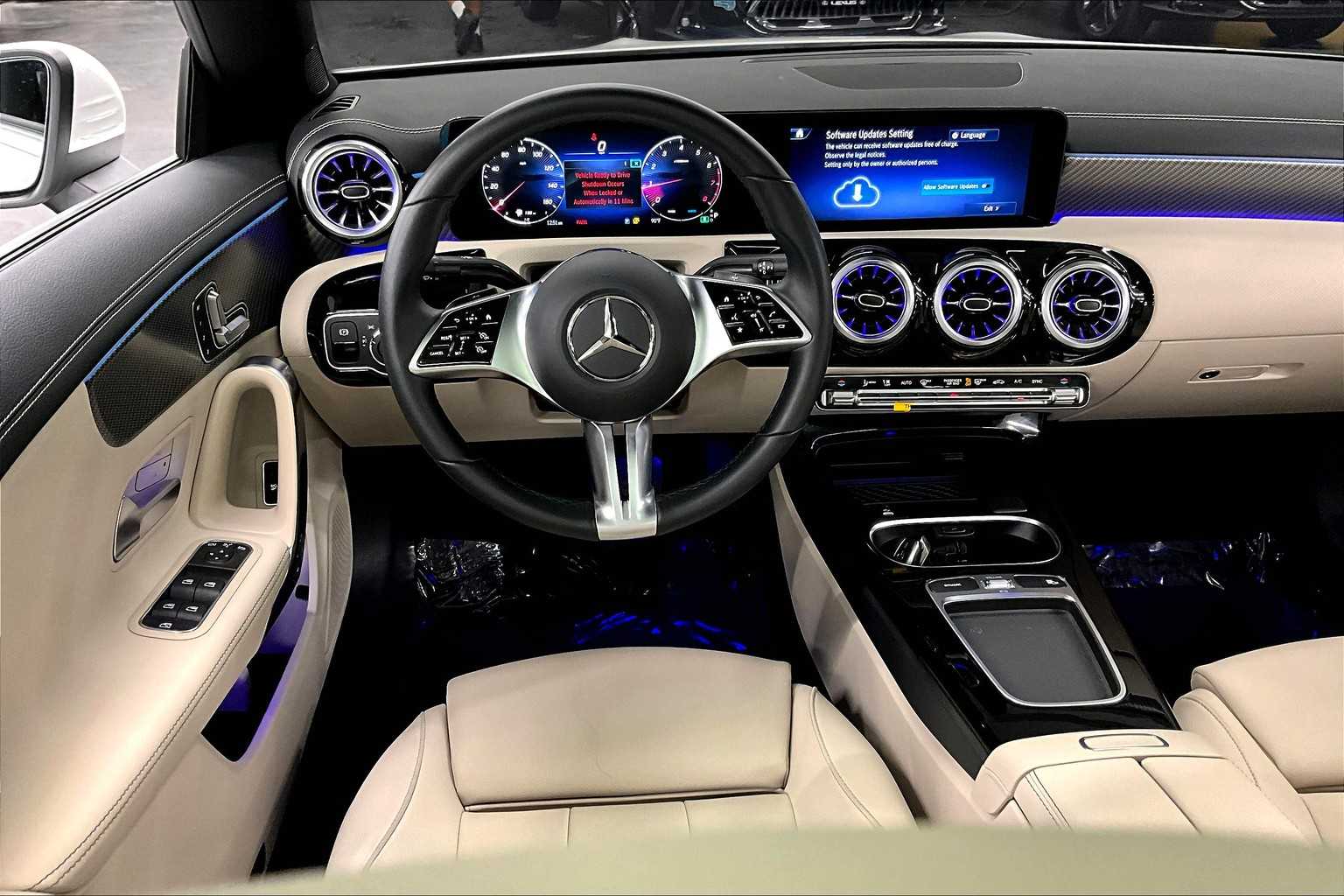 2025 Mercedes Benz CLA 250 photo 4