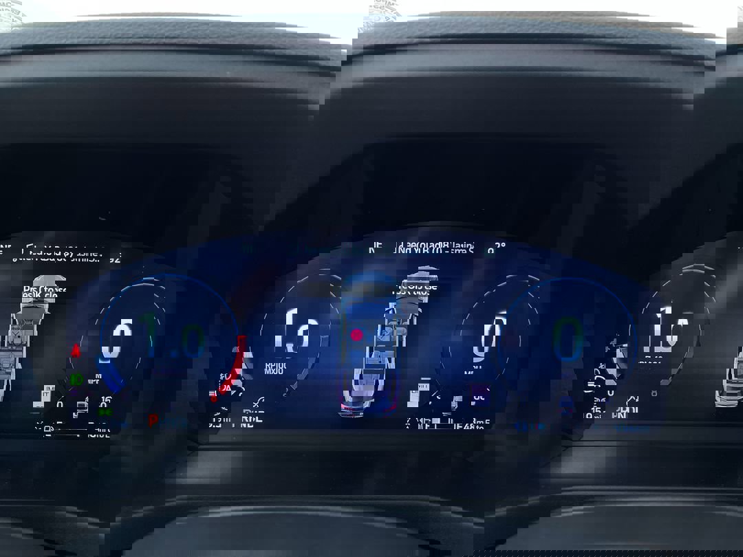 2025 Ford Explorer photo 15